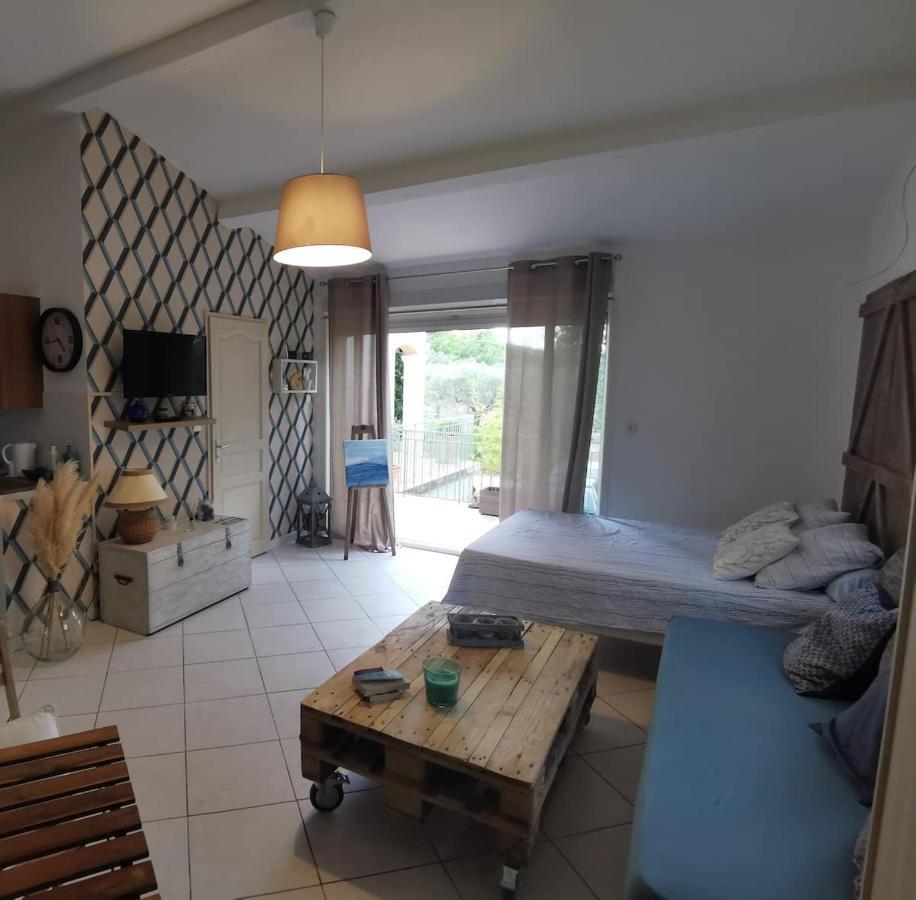 Chambre Nature Le Thoronet Exterior photo